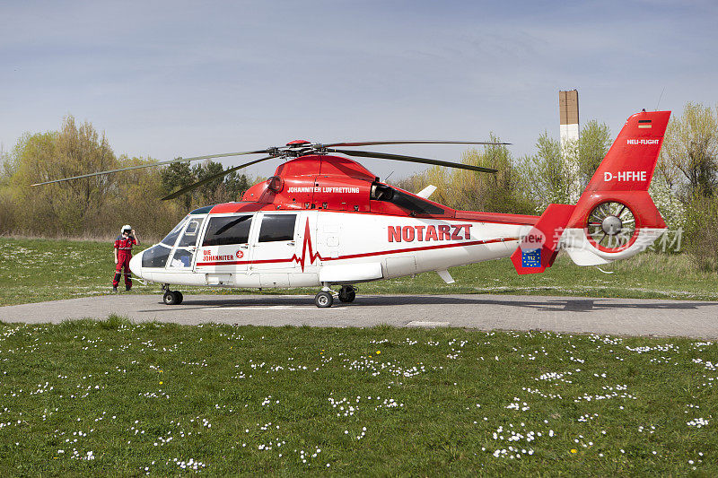 欧洲直升机公司SA 365 N Johanniter Luftrettung救援直升机